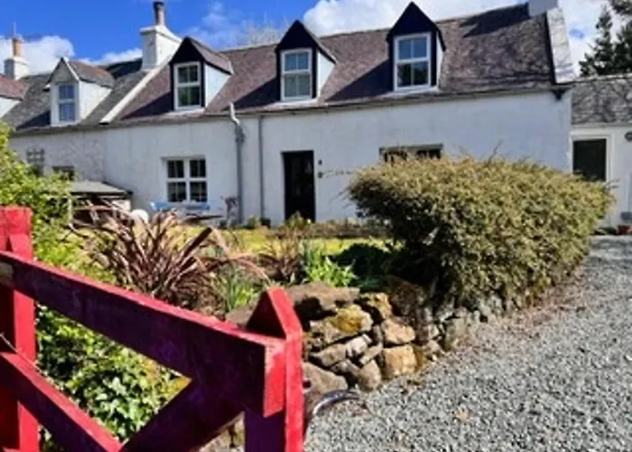 No 4 Old Post Office Row Isle Of Skye - Book Now!